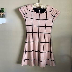 ✨Girls pink and black dress size SMALL✨